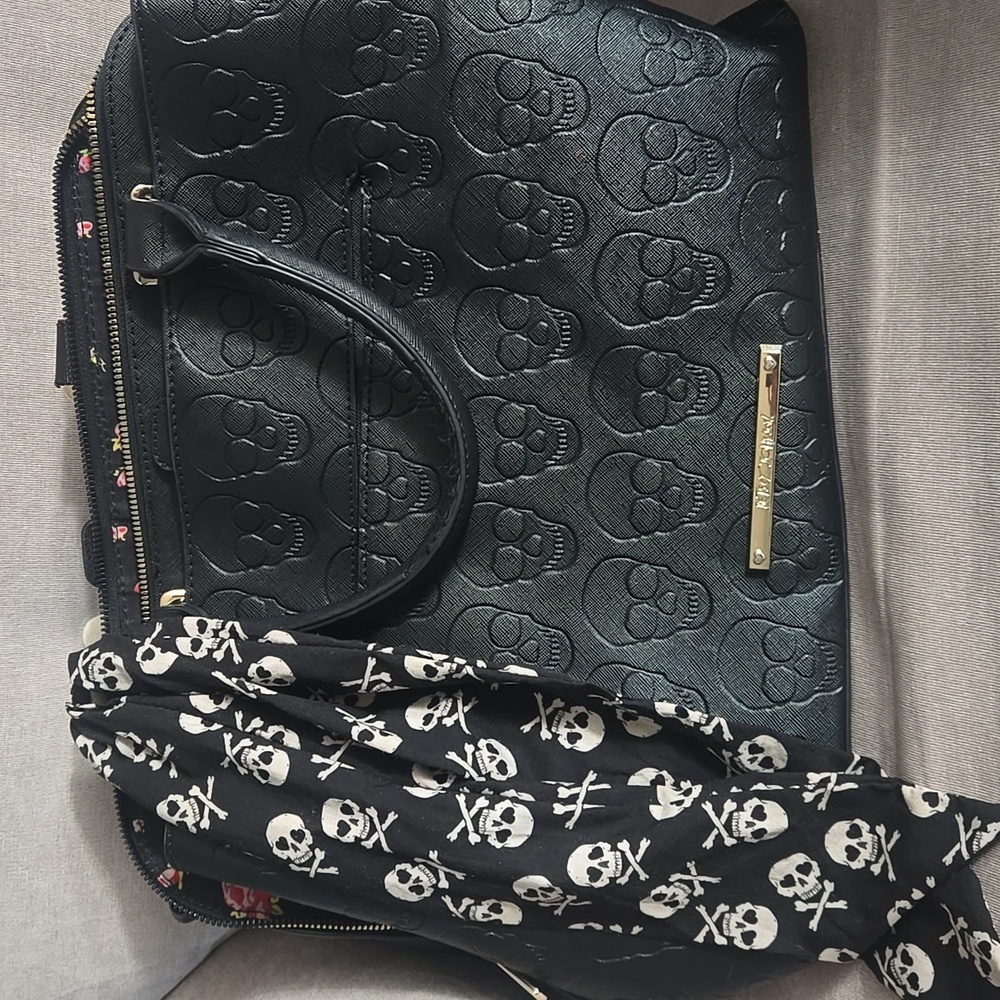 Betsey Johnson Black Skull Satchel